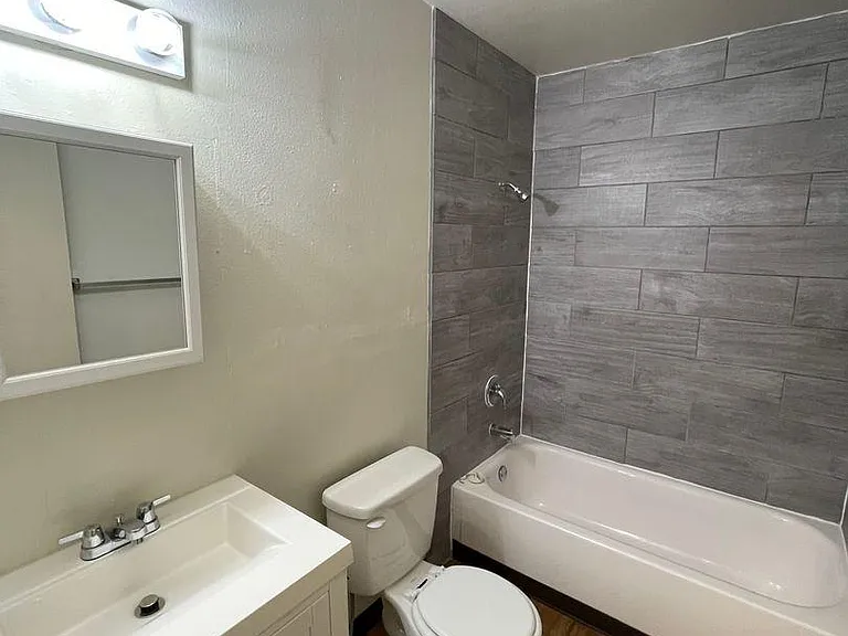 3022-3024 W Bijou St — Photo 13