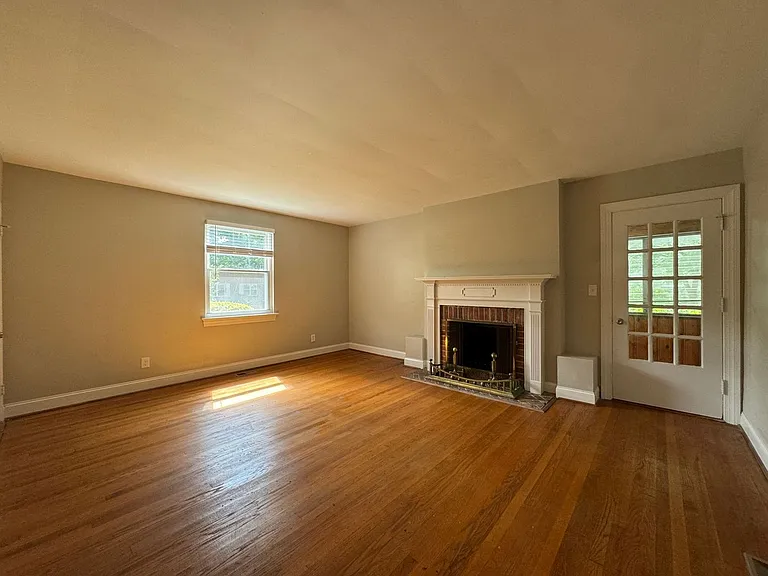 216 Glen Echo Dr #1 — Photo 2