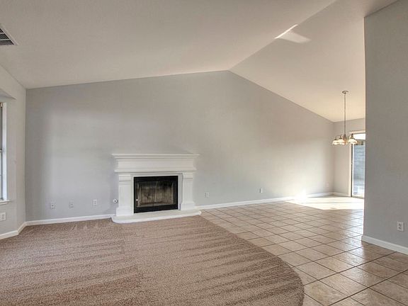 5th image of 5109 Strawberry Ln