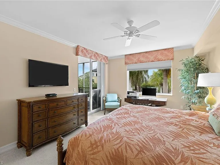 2748 Tiburon Blvd E #C-202 — Photo 5