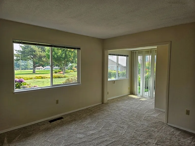 3056 Twin Oak Pl NW — Photo 8