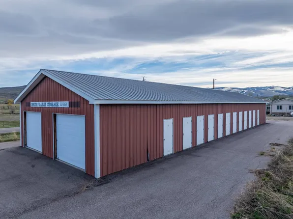 10 Circle Ct S, Lander, WY 82520
