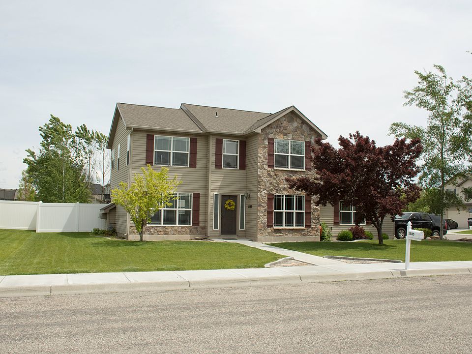 1st image of 1585 Shady Pines Dr