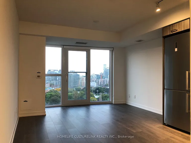 219 Dundas St E #1802 — Photo 11