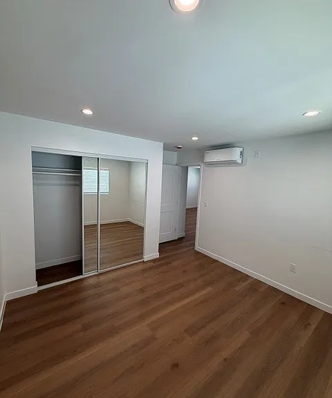 346 W 68th St #348-1/2 — Photo 9