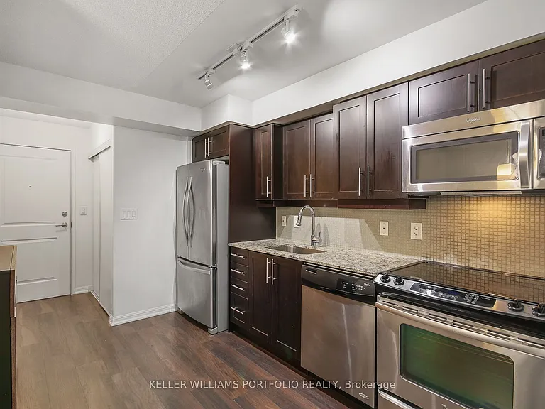 35 Bastion St #1120 — Photo 7