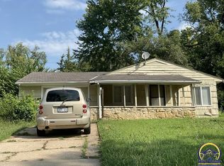 536 SE Colfax Pl, Topeka, KS 66605