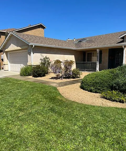 371 Chardonnay Dr — Photo 10