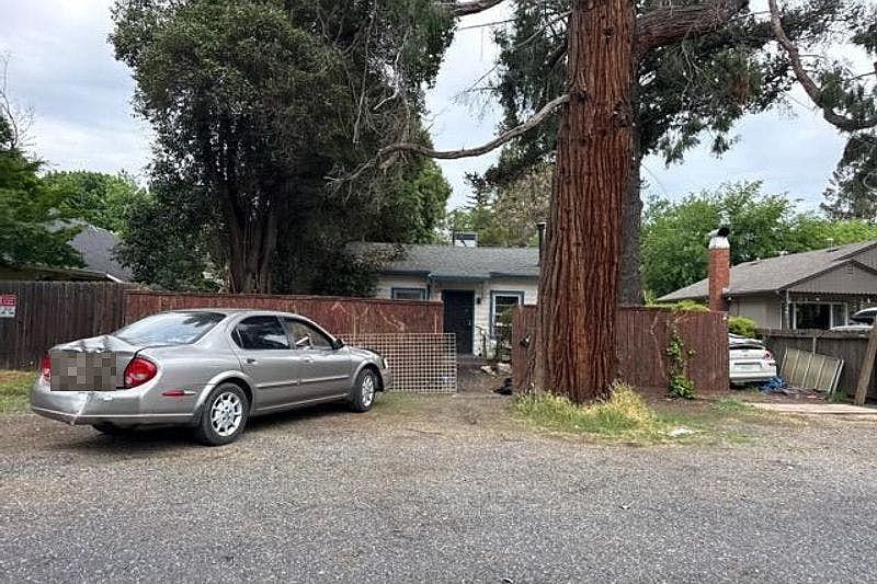 1st image of 1624 Oleander Ave