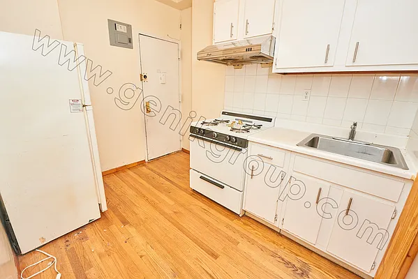 Rented by Genik Group Corp | media 23