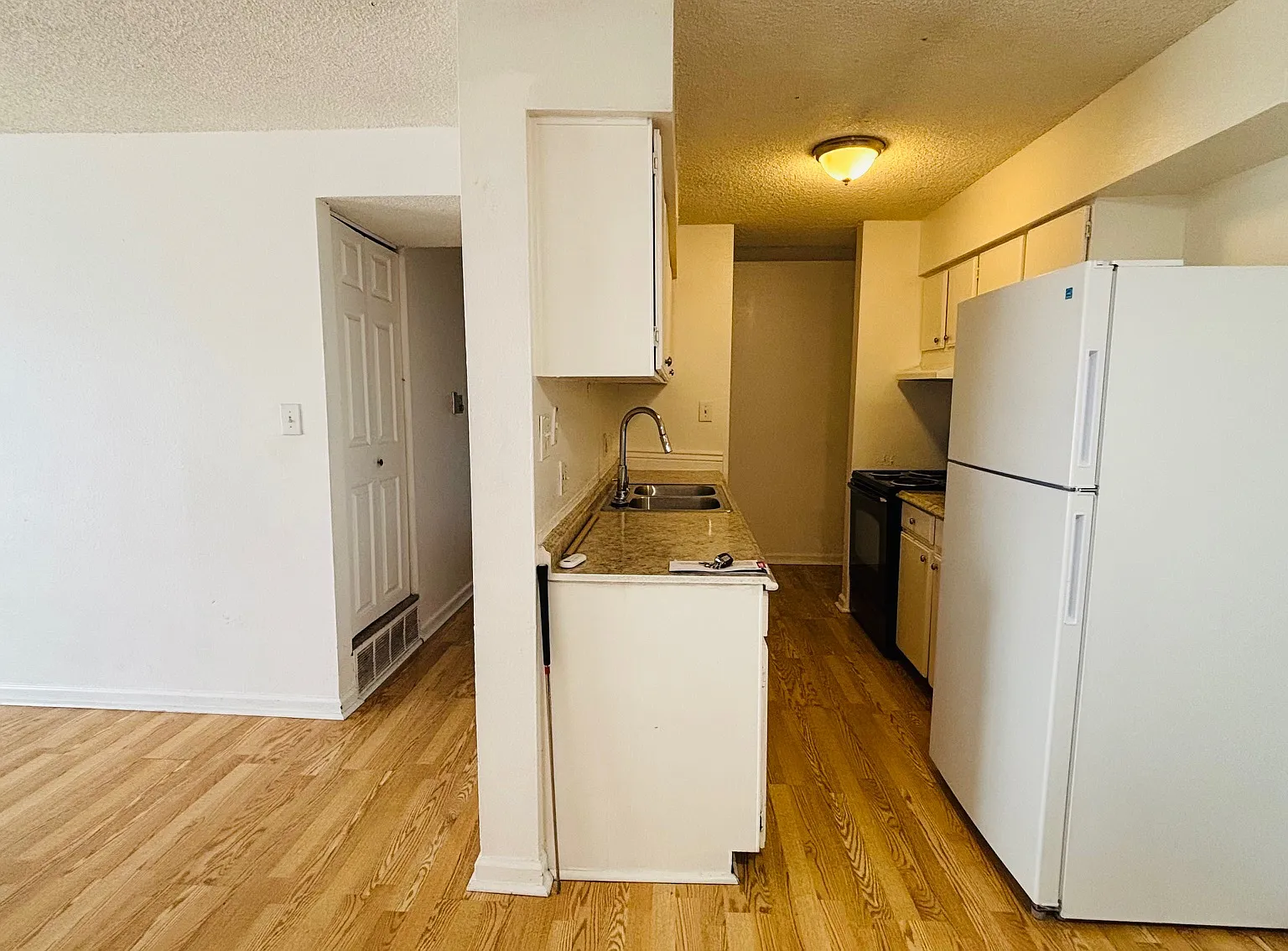 2 bed, 1.5 bath, 952 sqft, $1,500 — Photo 3