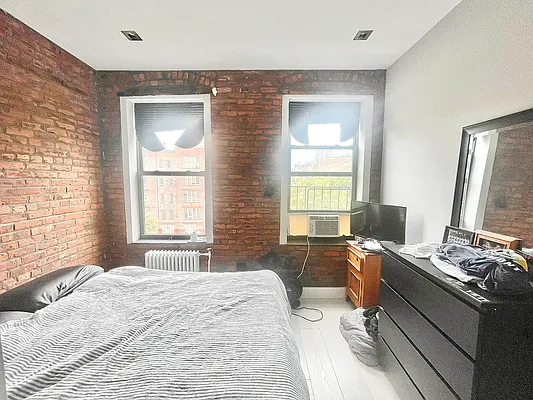 Rented by Century 21 Premier  | media 10