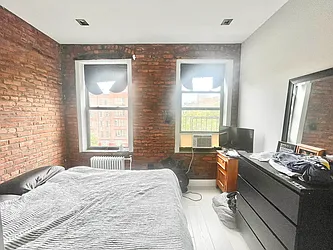 Rented by Century 21 Premier 