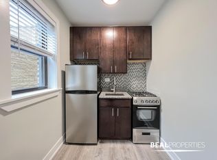 4546 North Damen, Chicago, IL 60625