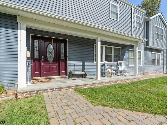 3rd image of 3 Neskell Dr