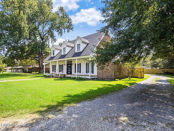 3rd image of 125 Donald Dr