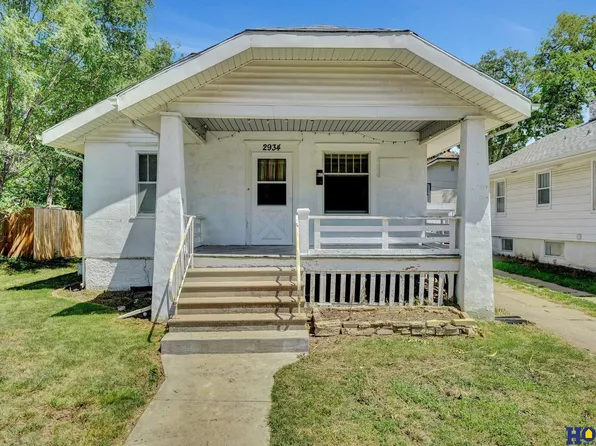 2934 S 13th St, Lincoln, NE 68502