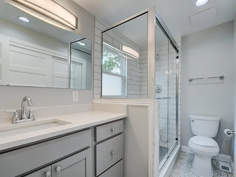 2643 W 38th Ave — Photo 7