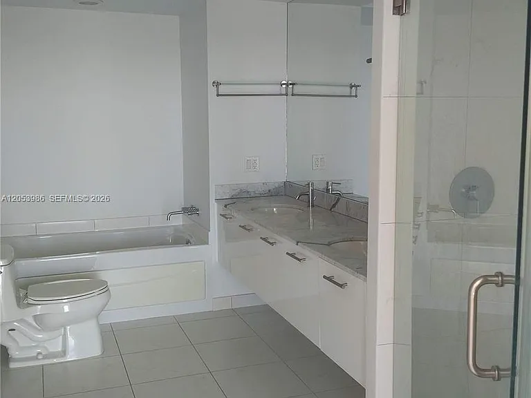 500 Brickell Ave #3200 — Photo 10