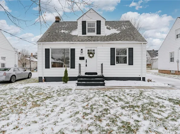 901 E 210th St, Euclid, OH 44119