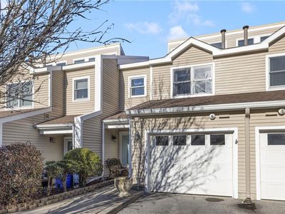 53 Lawton Brook Ln, Portsmouth, RI, 02871