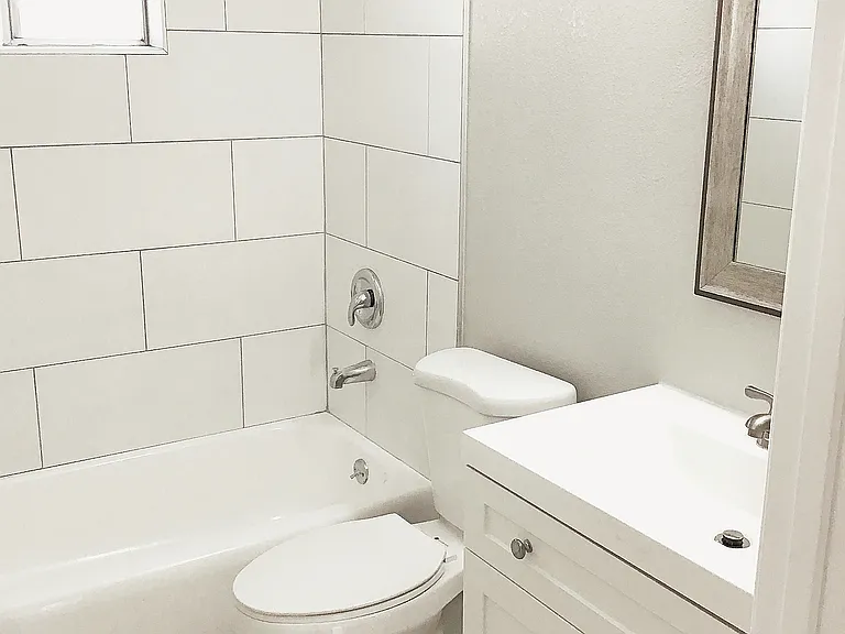 7012 N 76th Ave #1 — Photo 20