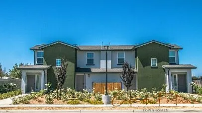 5860 Casa di Fortuna Luxury town Homes — Photo 4