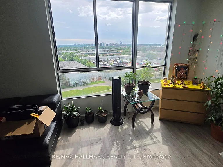 15 Martha Eaton Way #1705 — Photo 16
