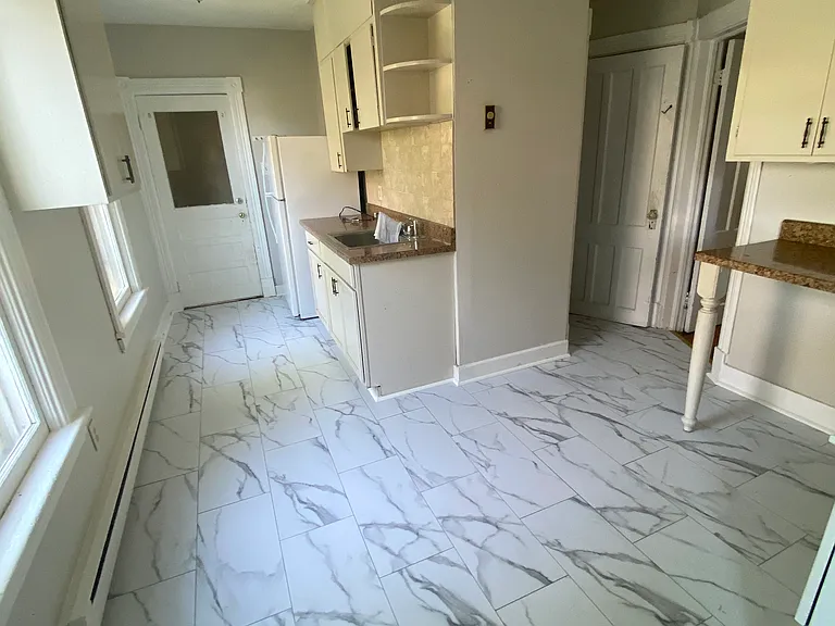 104 James St #1 — Photo 4