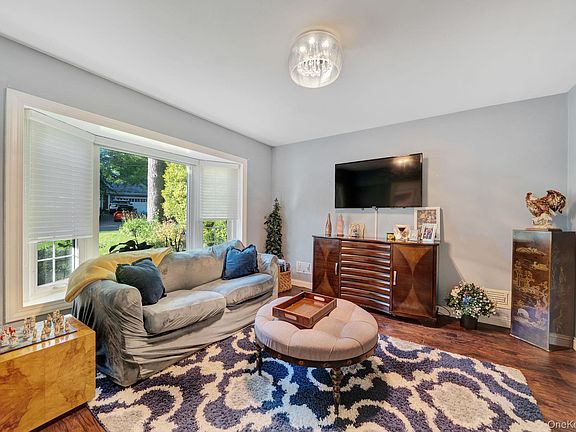 5th image of 36 Combes Drive