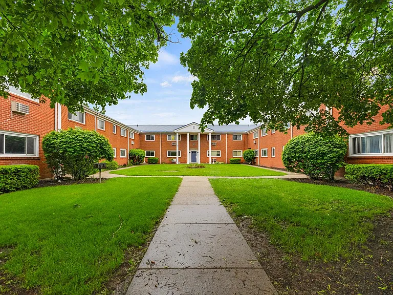2121 Engle Rd — Photo 18