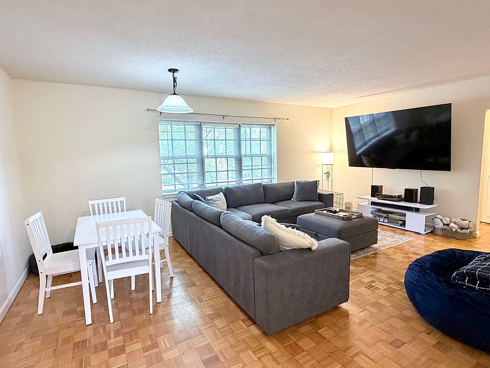 1st image of 6 Lake Shore Ter APT 1