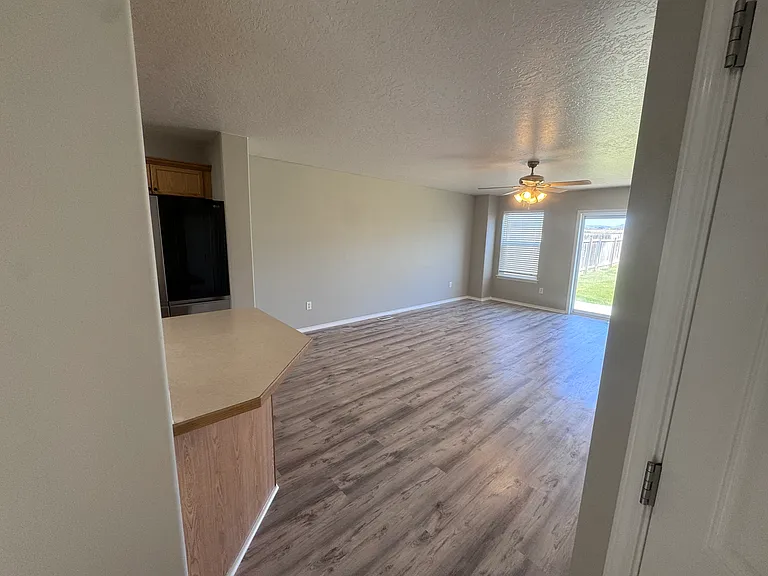 1700 NE Cinder Loop — Photo 7