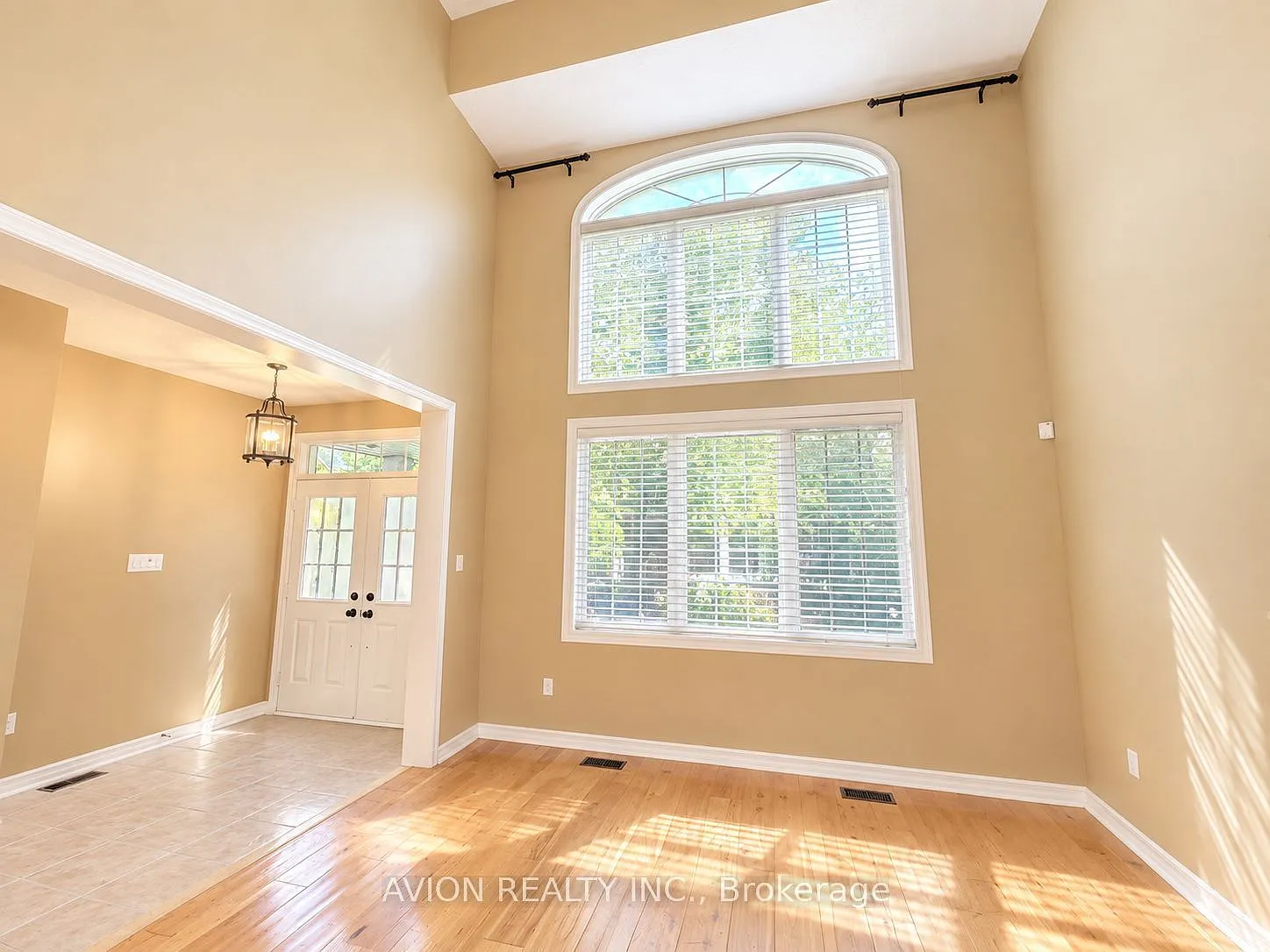 5 bed, $4,700 — Photo 2