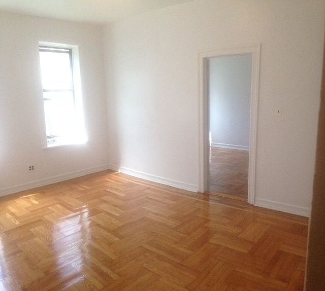 1st image of 2409 Creston Ave APT 26