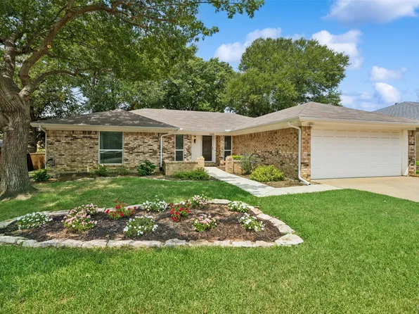 1605 Bedford Oaks Dr, Bedford, TX 76021
