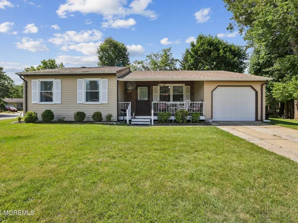 47 Hartford Road, Whiting, NJ 08759