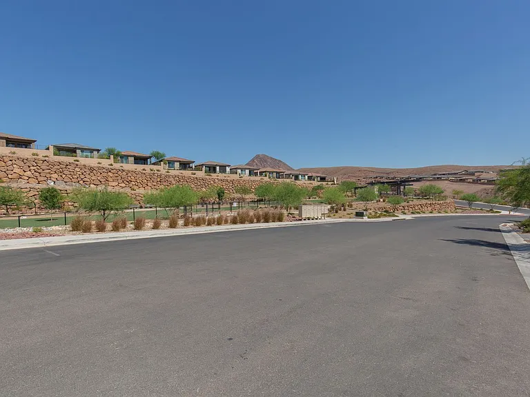 92 Stone Bluff Ln — Photo 31