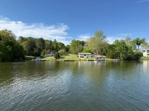 S Lakeshore Dr, Louisa, VA 23093