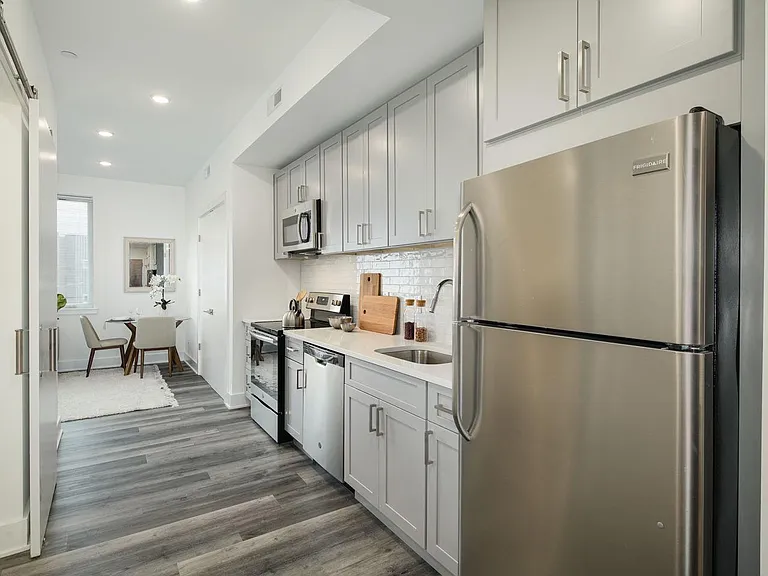1245 Ridge Avenue — Photo 11