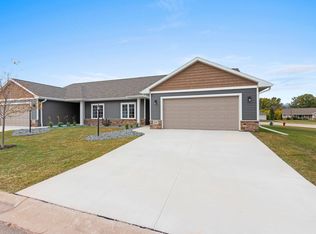 3841 Shore Crest Ln #12, Green Bay, WI 54311