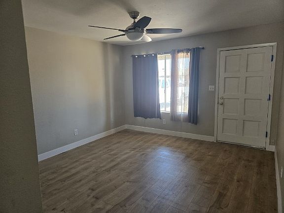 5th image of 3447 E Capri Ave