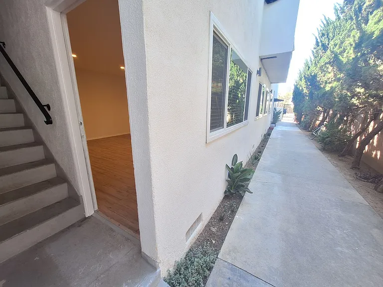 12625 Pacific Ave #3 — Photo 13