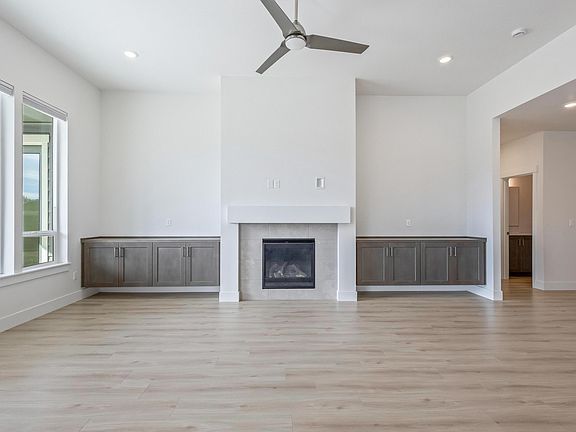 5th image of 4065 SW 47th Pl