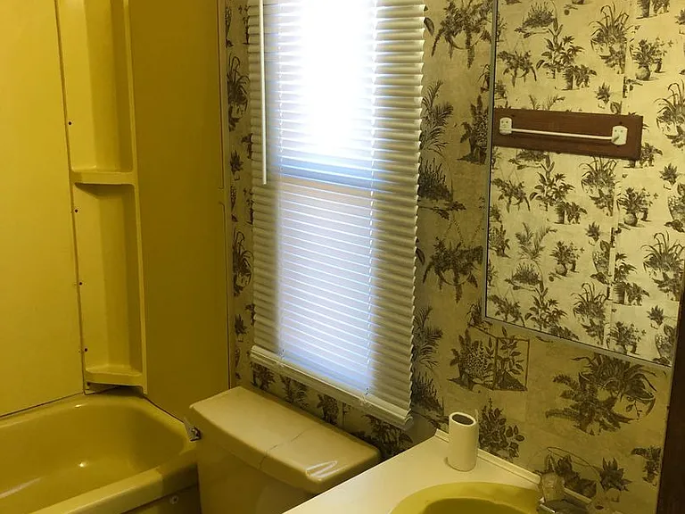425 Western Hills Dr — Photo 15