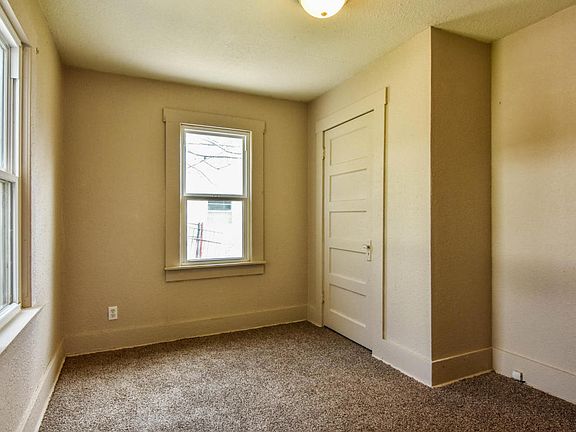 3rd image of 413 Case Ave