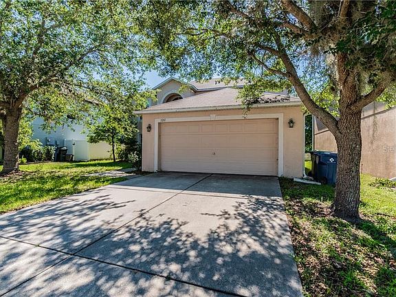 3rd image of 3201 Bellericay Ln