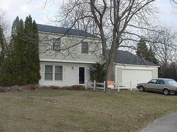 3rd image of 1641 Fleetwood Dr