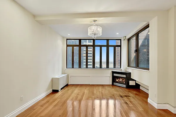 Rented by Keller Williams NYC | media 22