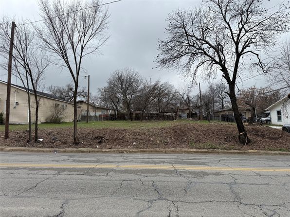 2612 Bishop St, Fort Worth, TX 76105